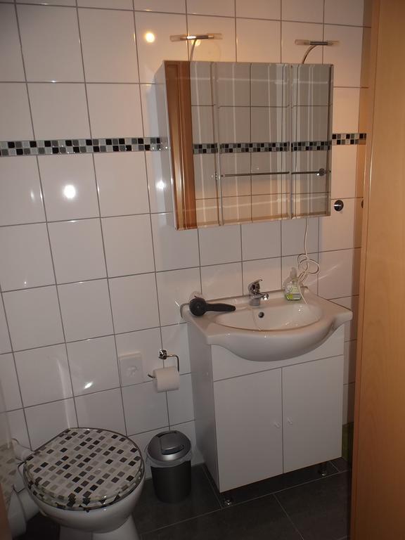 Ferienwohnung Schmitz Anschau Zimmer foto